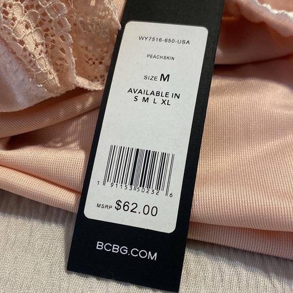 BCBGMaxAzria Women’s Pajama Set with Lace M Pink Babydoll Top Shorts Velvet NWT - Picture 4 of 13